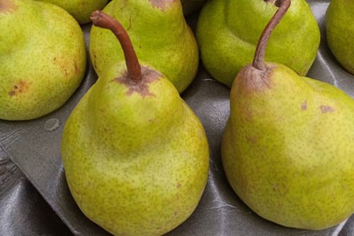 Foreign Pear- 1pcs, About 0.2kg (Local Market)